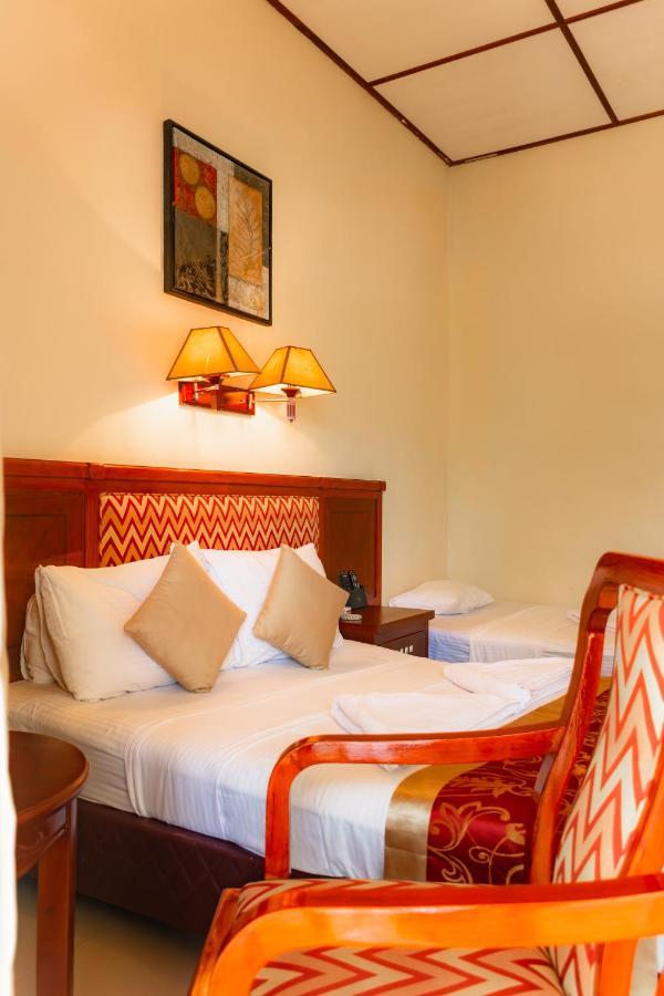 Heritage Hotel Anuradhapura Exterior photo